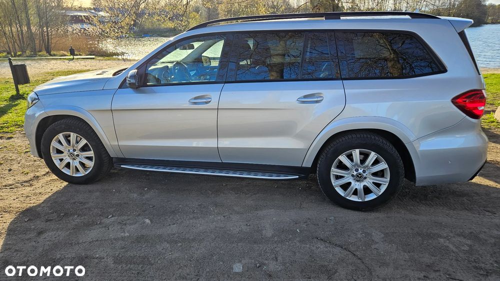 Mercedes-Benz GLS - 11