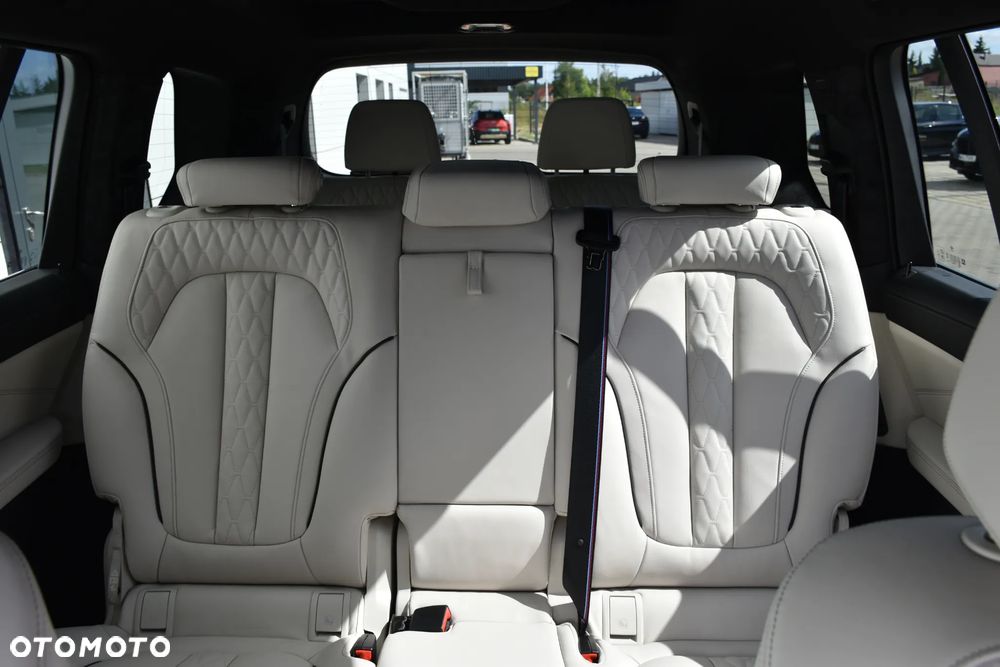 BMW X7 xDrive40d mHEV M Sport Edition sport - 26