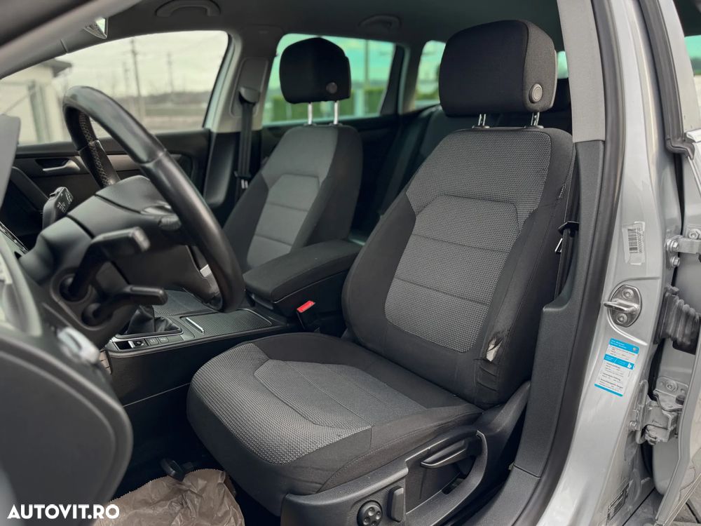Volkswagen Passat Variant 2.0 TDI DPF Comfortline - 11