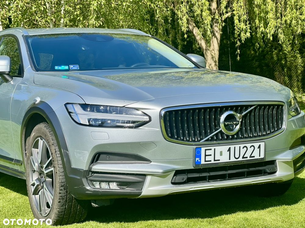 Volvo V90 D5 AWD Geartronic Momentum Pro - 8