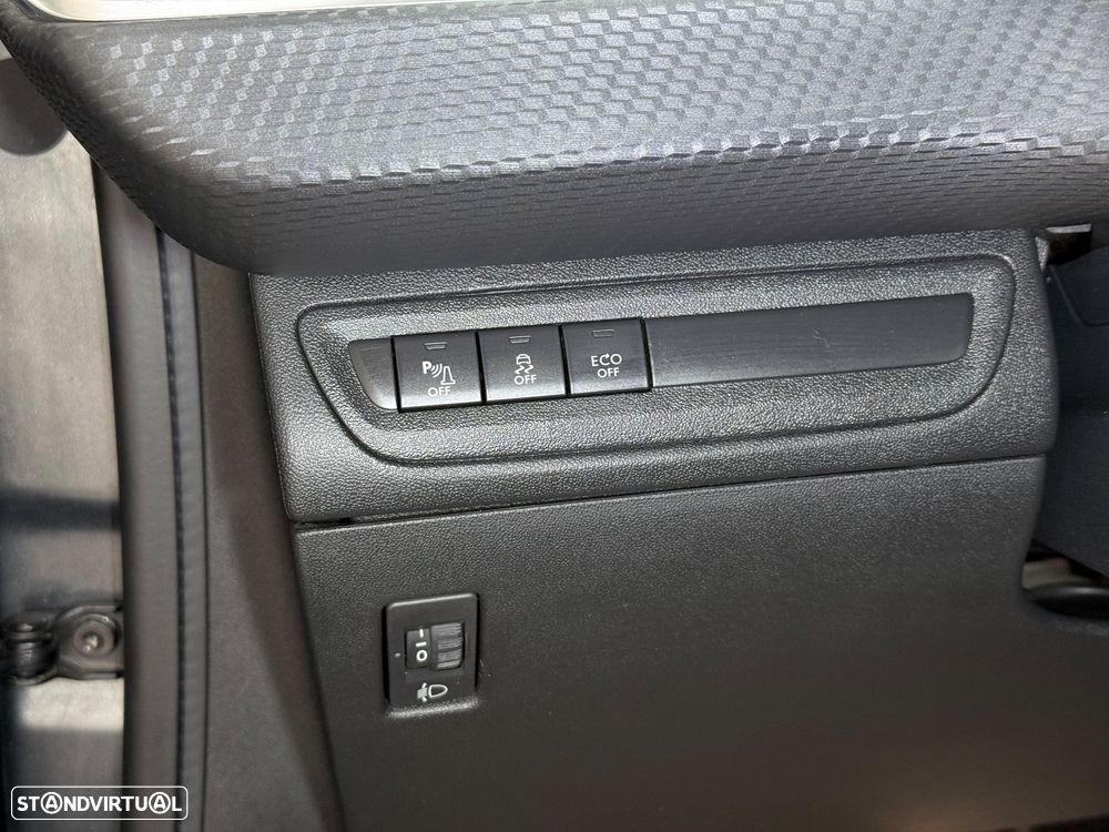 Peugeot 208 1.2 PureTech Allure EAT6 - 22