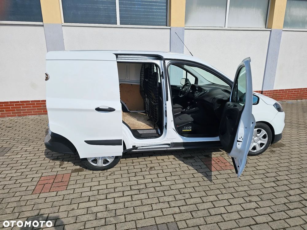 Ford Courier - 6