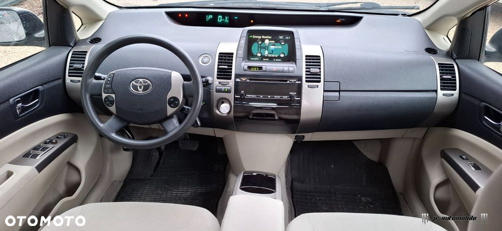 Toyota Prius - 6