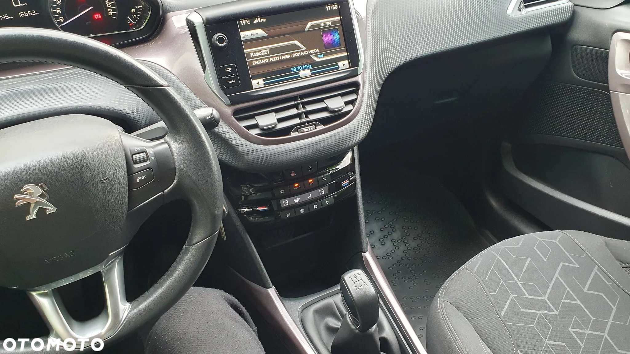 Peugeot 2008 1.6 VTi Active - 32