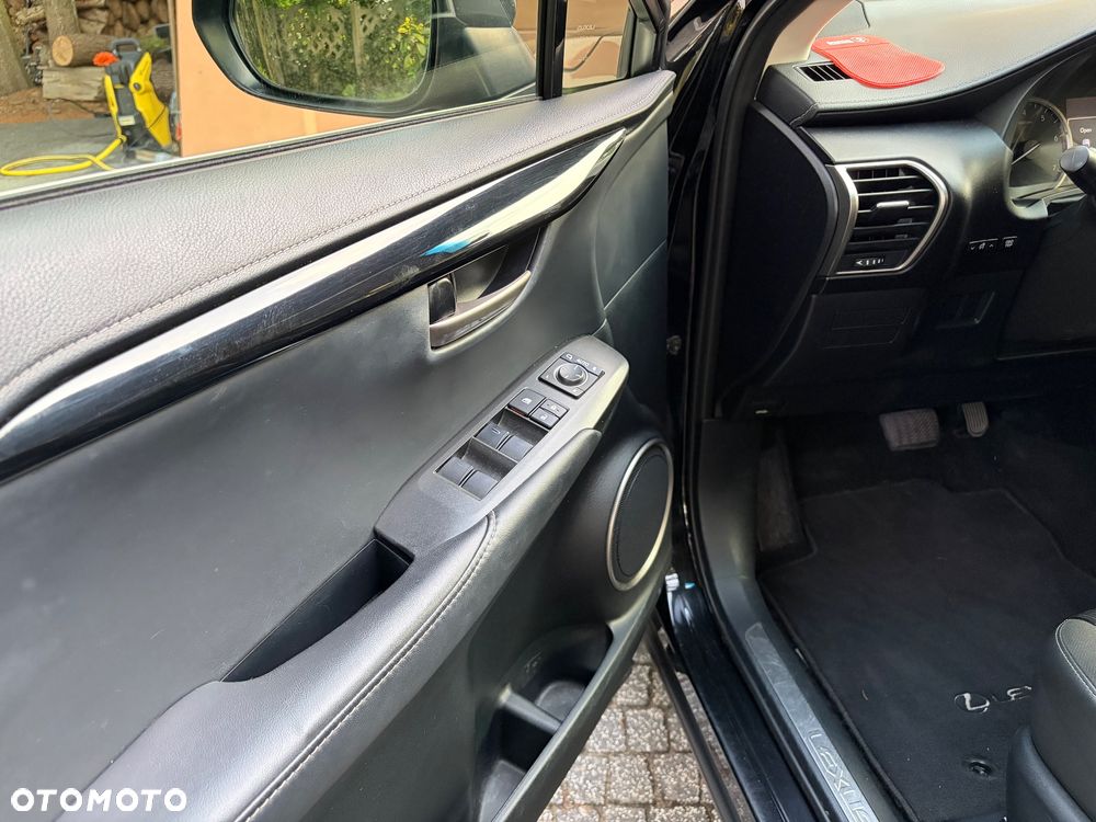 Lexus NX 200t Elite 2WD - 15