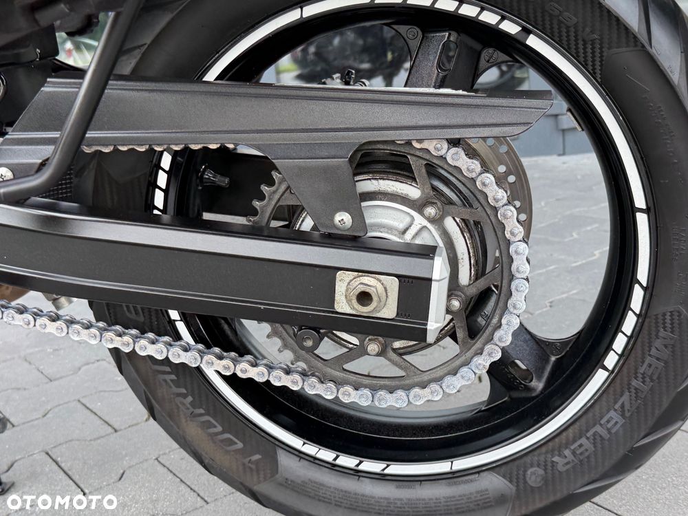 Suzuki V-STROM - 28