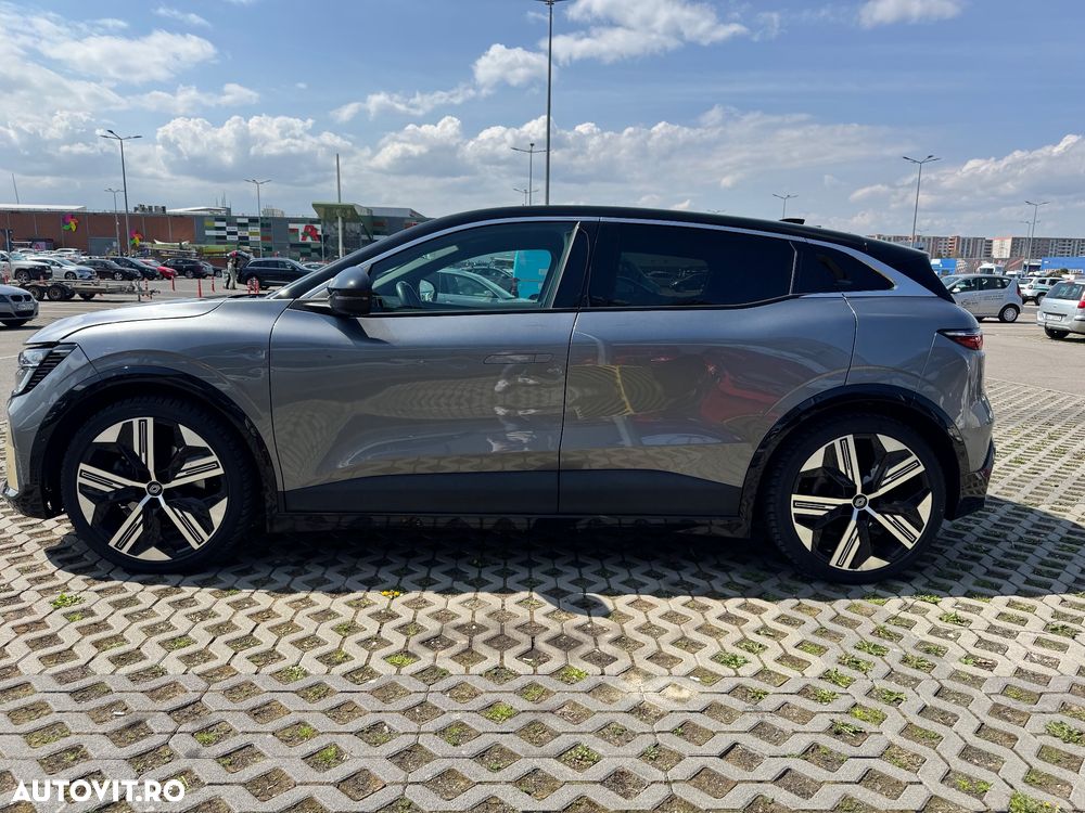 Renault Megane E-TECH 60 kWh 220 CP Iconic - 9