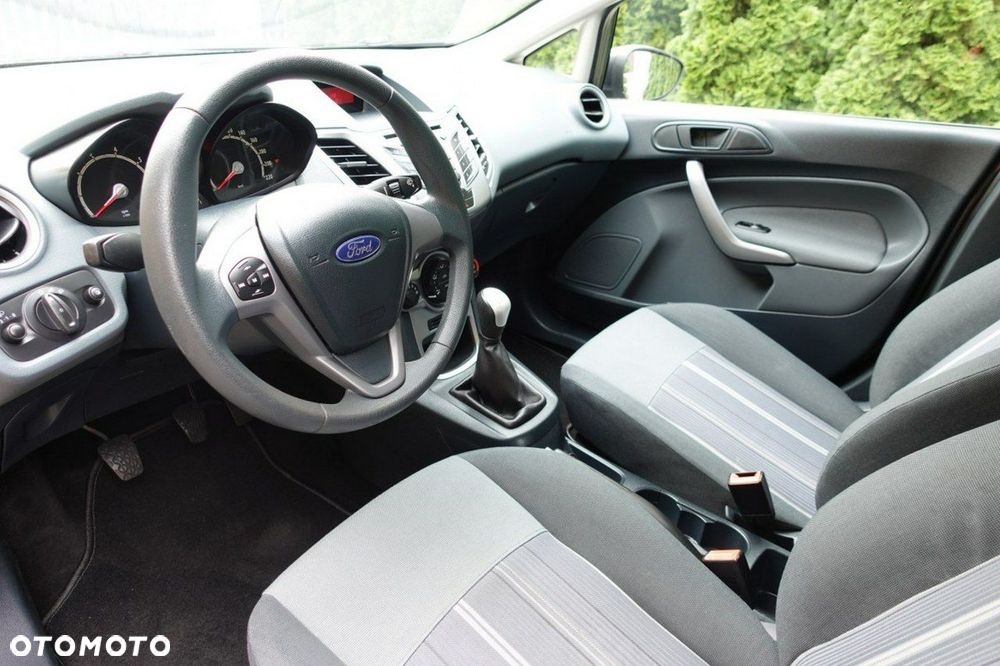 Ford Fiesta - 11