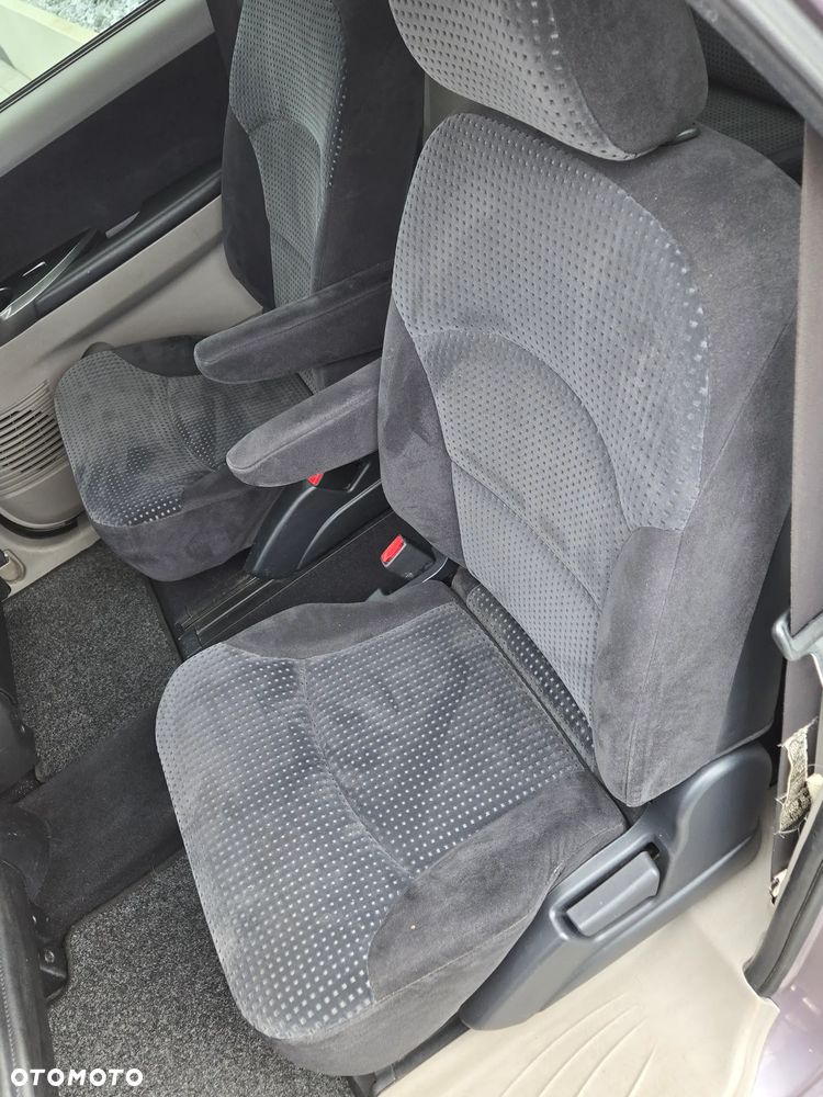 Mitsubishi Grandis 2.0 DI-D 6-Sitzer Intense - 9