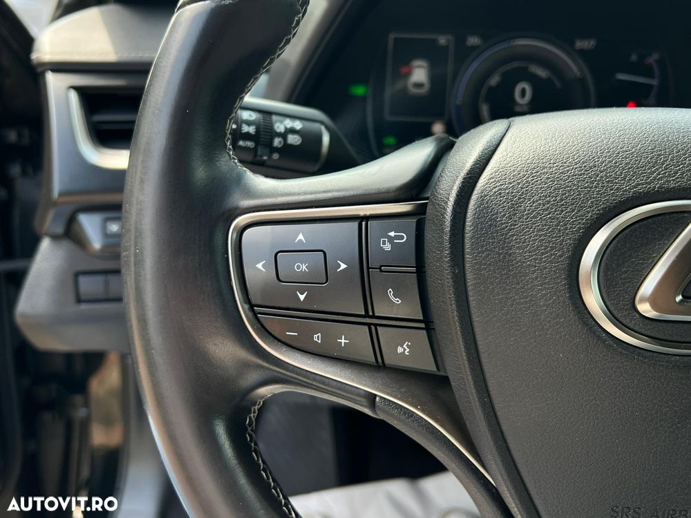 Lexus UX 250h Luxury Line - 19
