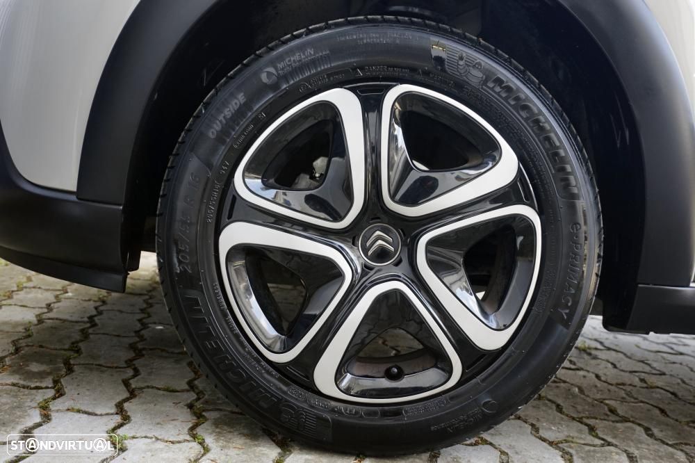 Citroën C3 1.2 PureTech Shine - 28