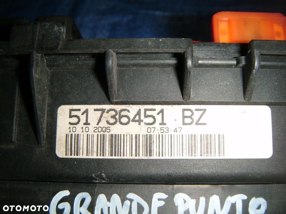fiat grande punto  skrzynka bezpieczników 51736451 - 2