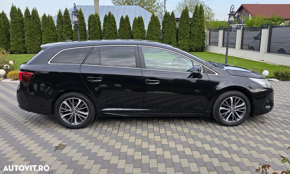 Toyota Avensis - 5