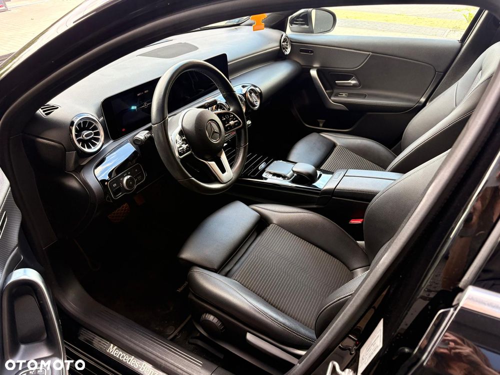 Mercedes-Benz Klasa A 200 7G-DCT - 6