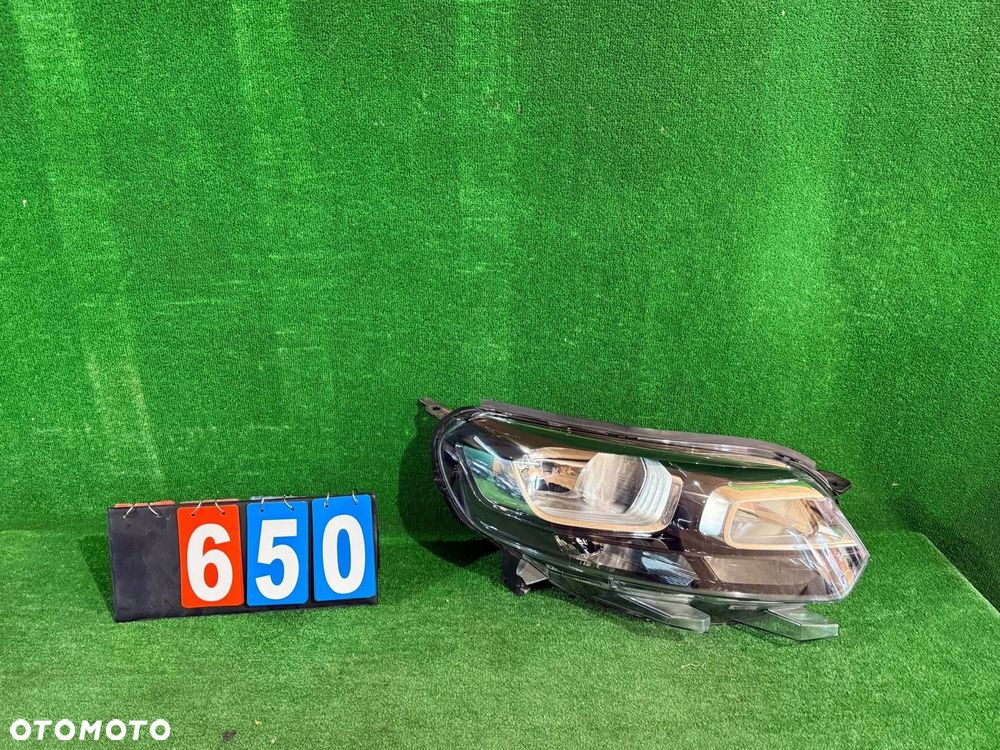 REFLEKTOR PRAWY CITROEN JUMPY III OPEL VIVARO C NR650 - 1