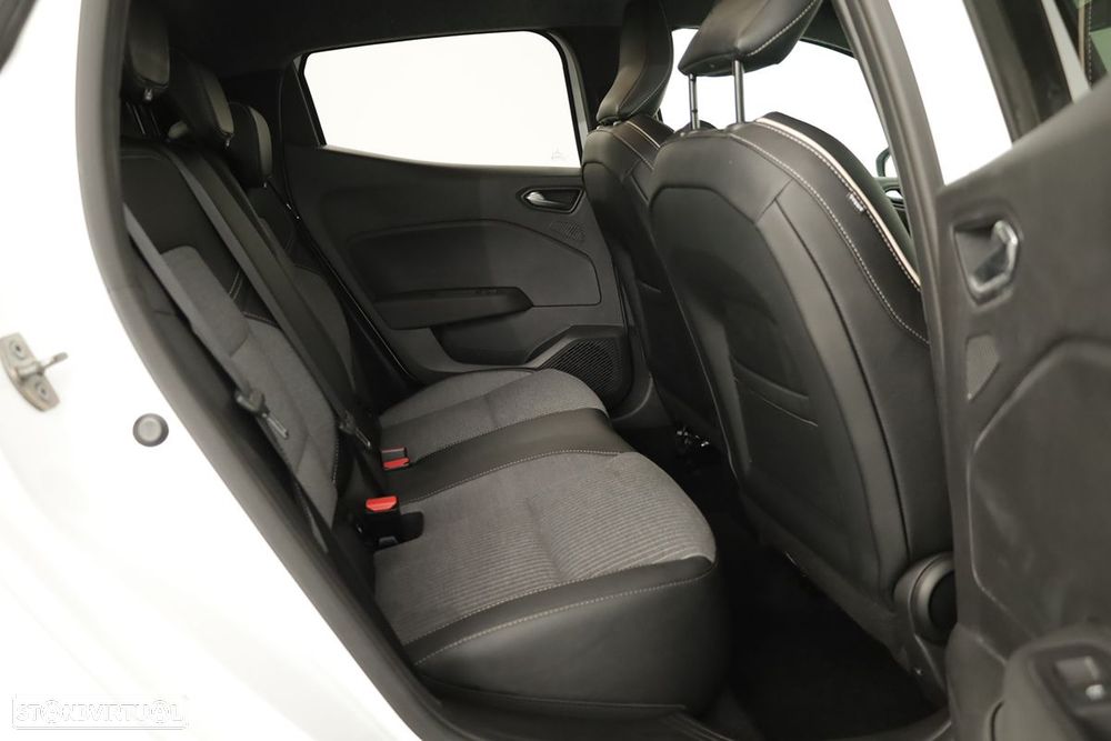 Renault Clio 1.0 TCe Techno Bi-Fuel - 23