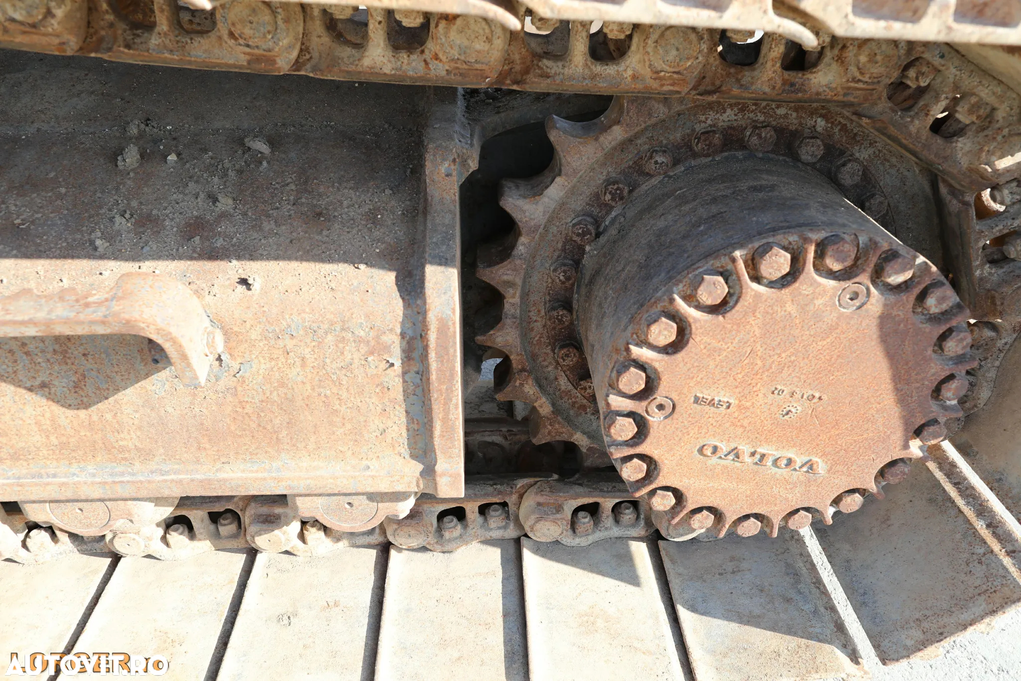 Volvo EC 300 EL - 8