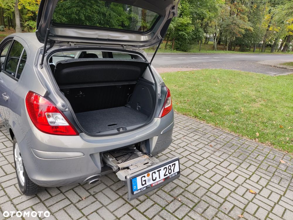 Opel Corsa 1.4 16V 150 Jahre - 24