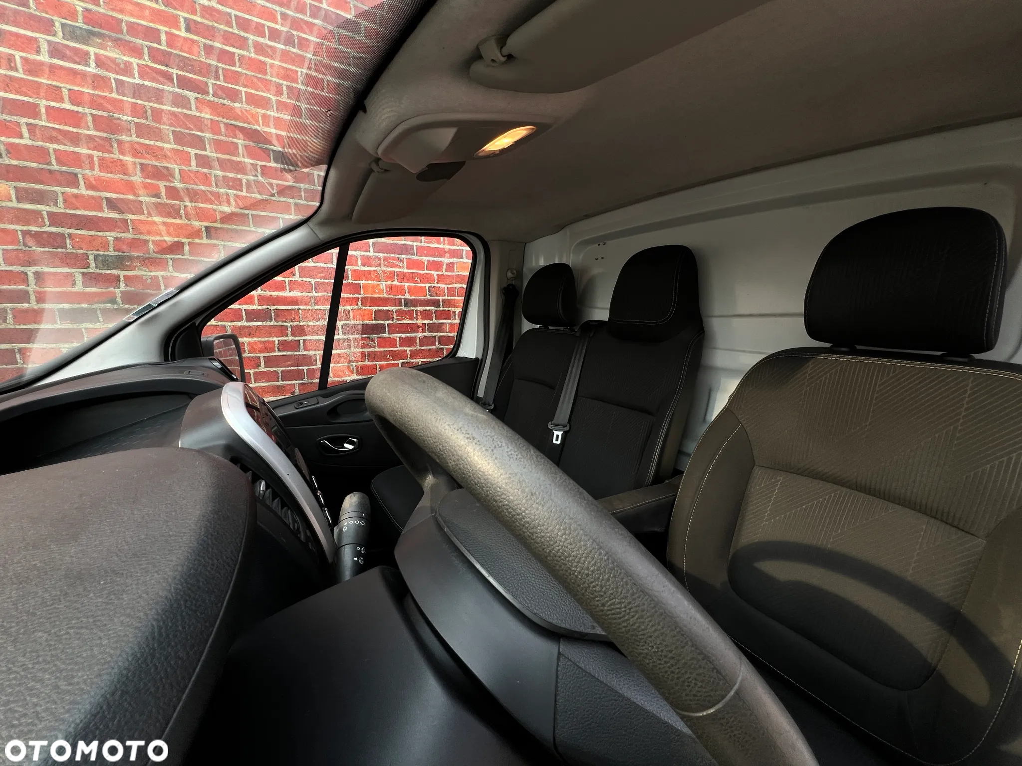Renault Trafic - 12