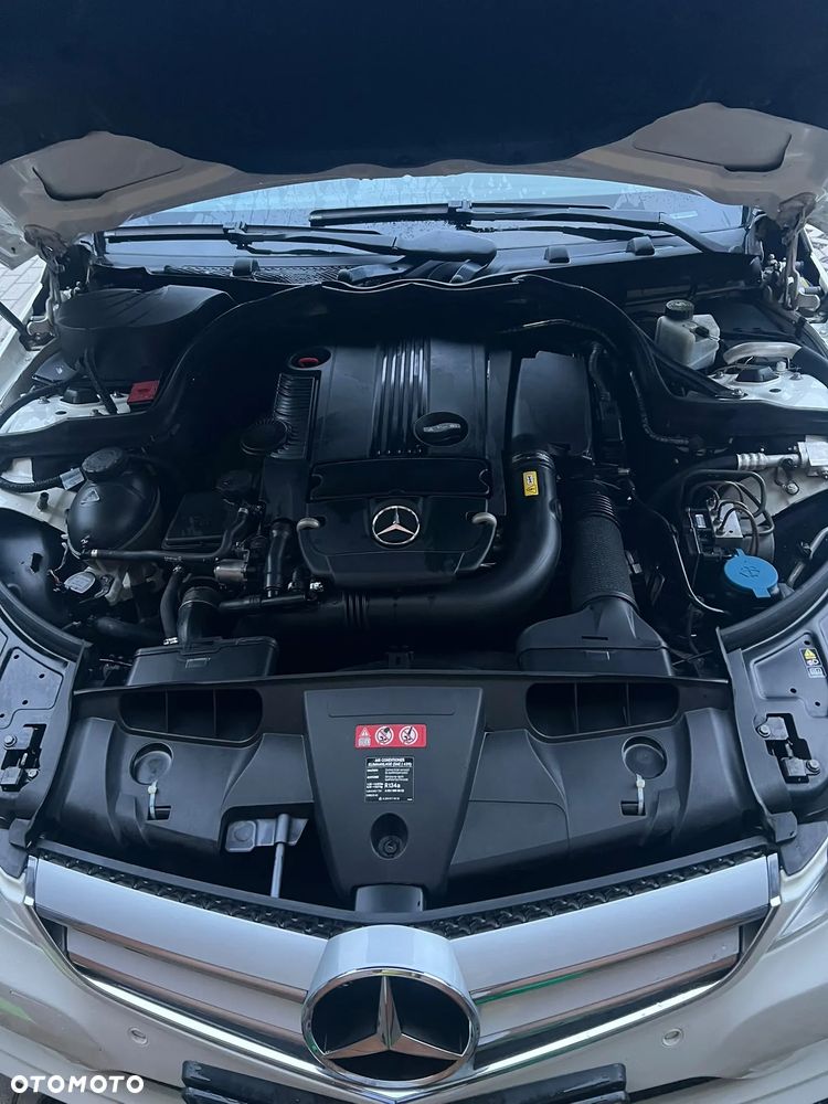 Mercedes-Benz Klasa E 200 CGI BlueEff - 10