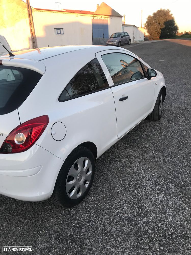 Opel Corsa 1.3 CDTi Enjoy - 12