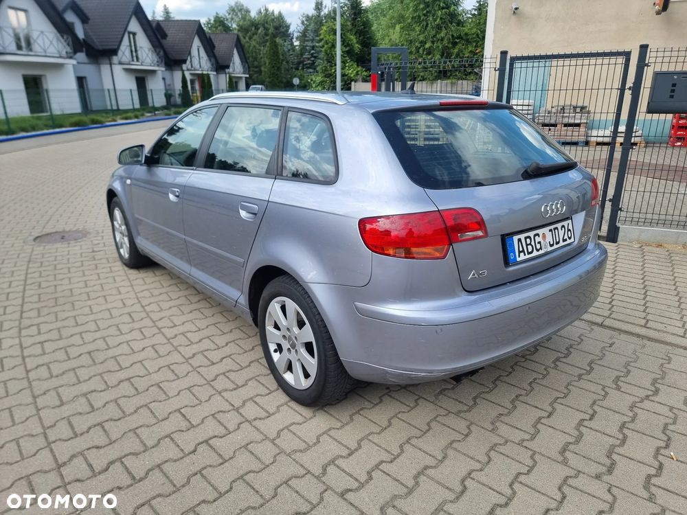 Audi A3 Sportback - 2