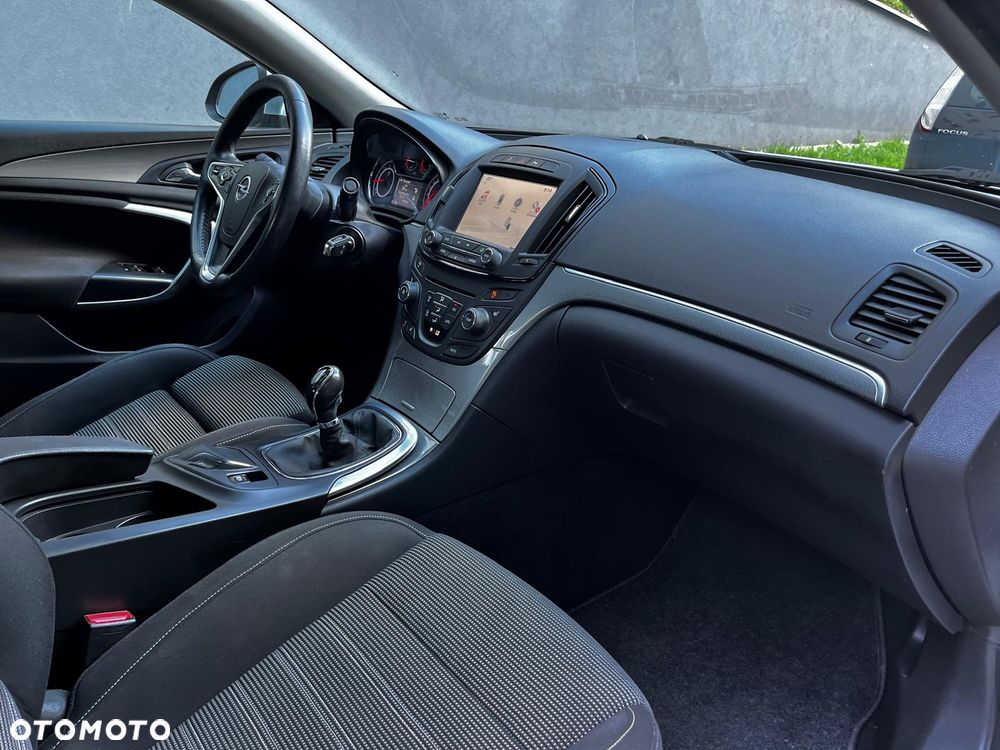 Opel Insignia - 10