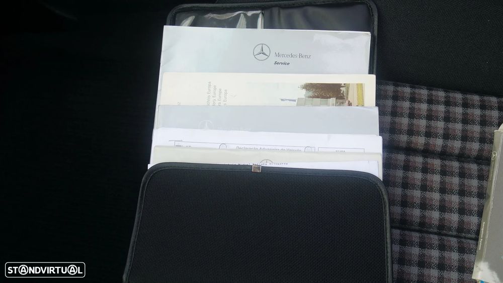Mercedes-Benz E 200 - 60