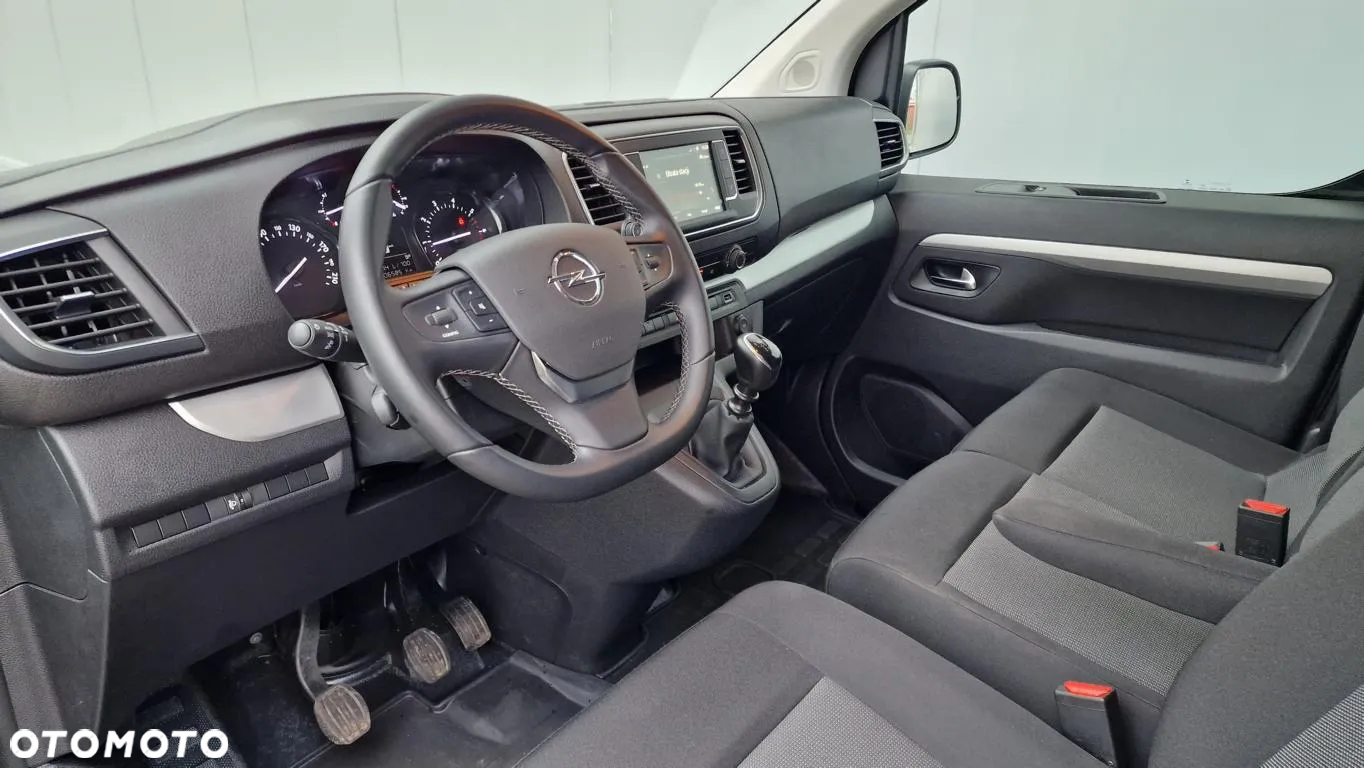 Opel Vivaro Extra Long - 20