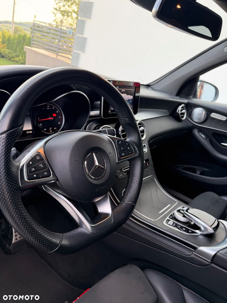 Mercedes-Benz GLC - 30