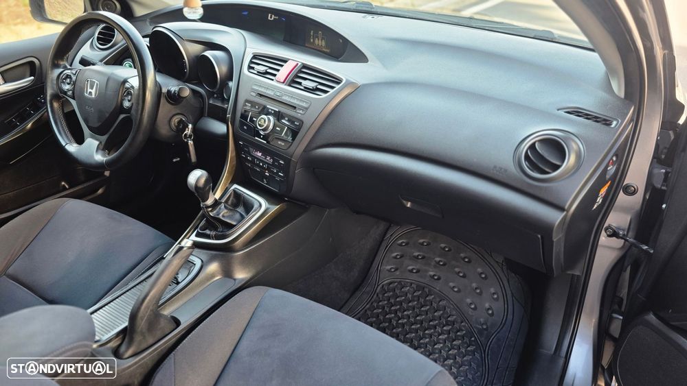 Honda Civic Tourer 1.6 i-DTEC Lifestyle - 31
