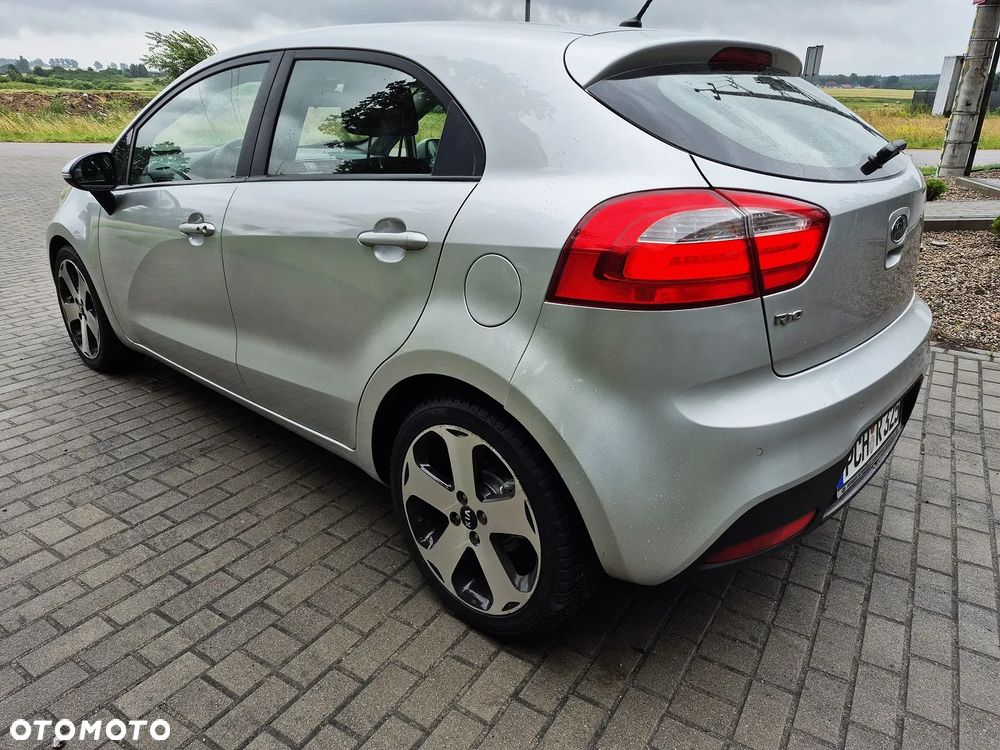 Kia Rio 1.4 crdi XL - 10
