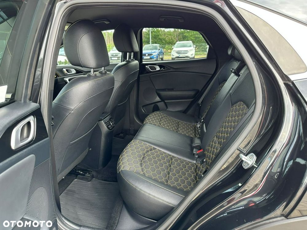 Kia XCeed 1.6 T-GDI L Business Line DCT - 15