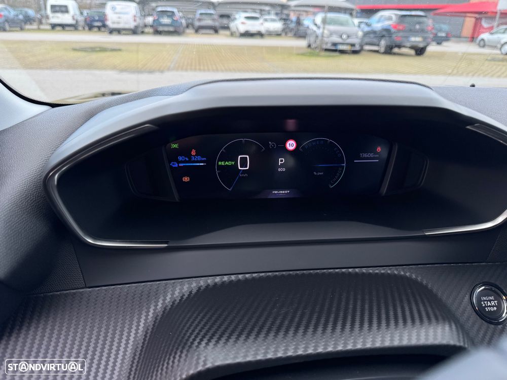 Peugeot e-208 Allure - 20