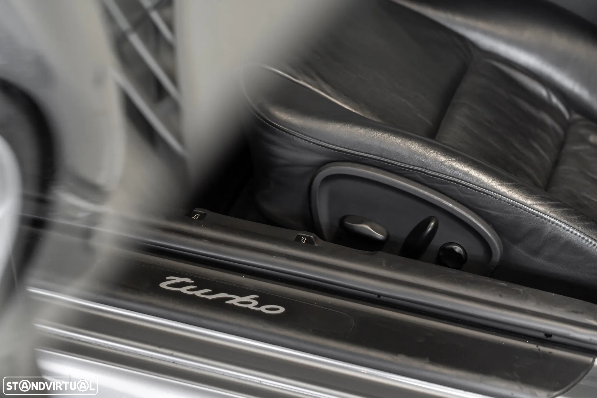 Porsche 911 (996) Turbo - 23