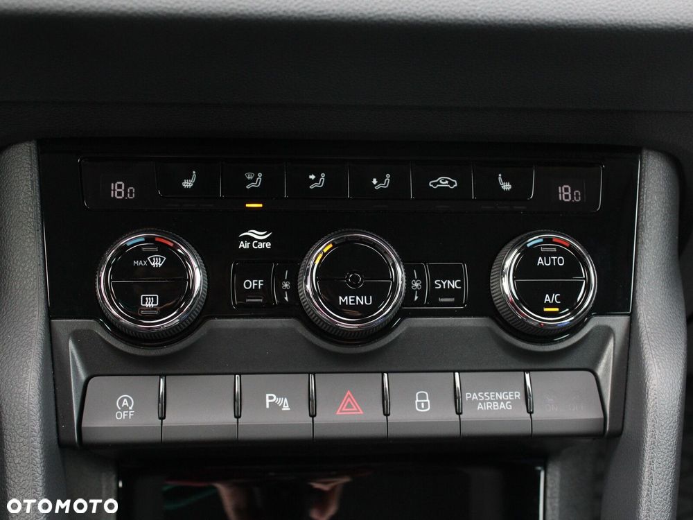 Skoda Karoq 1.5 TSI ACT Selection DSG - 22