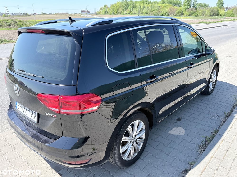 Volkswagen Touran - 6