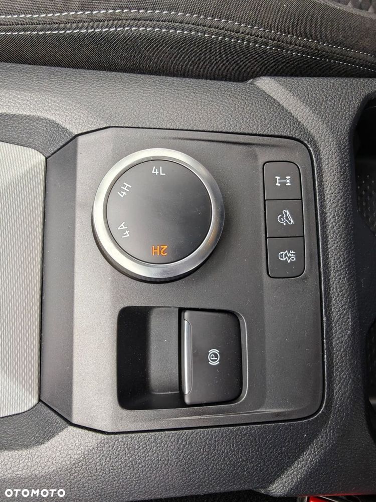 Volkswagen Amarok Life 2.0 TDI LED Matrix Side Assist HAK 4X4 - 20