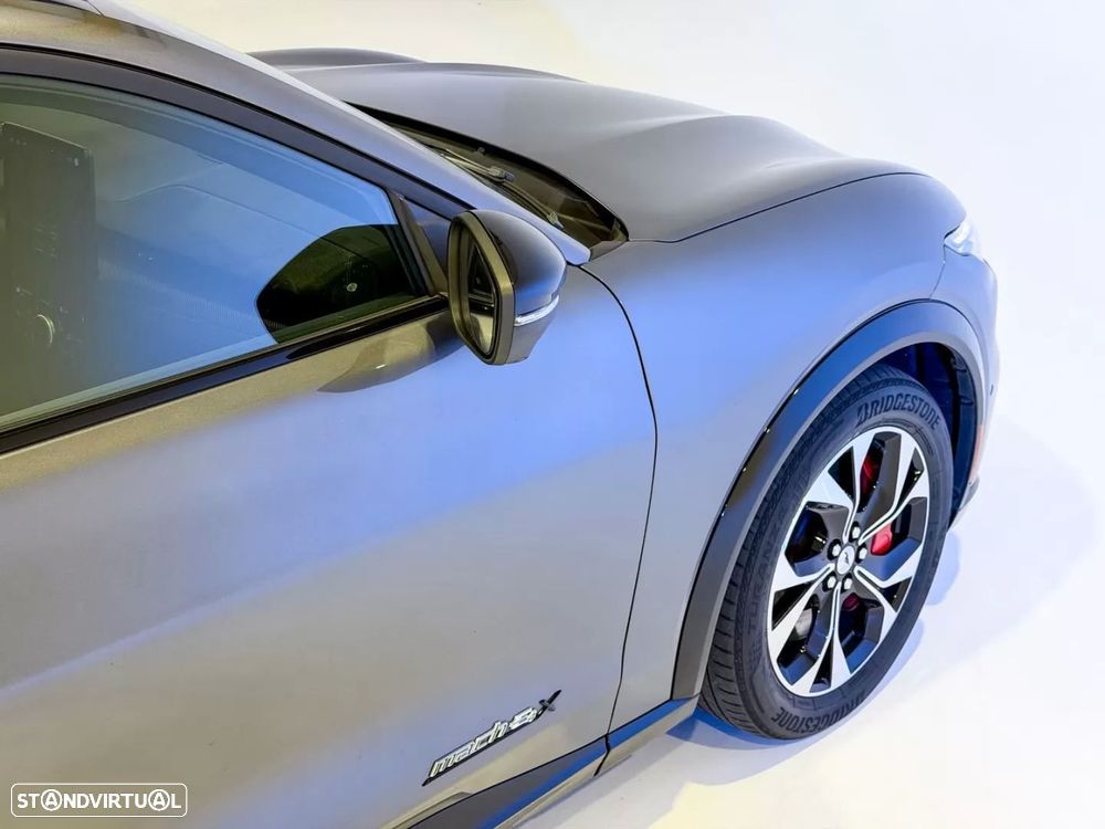 Ford Mustang Mach-E Alargada AWD - 32