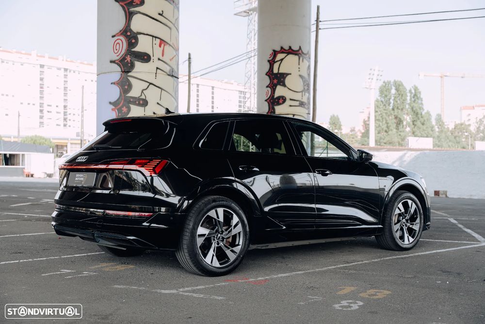Audi e-tron 55 quattro S line - 14