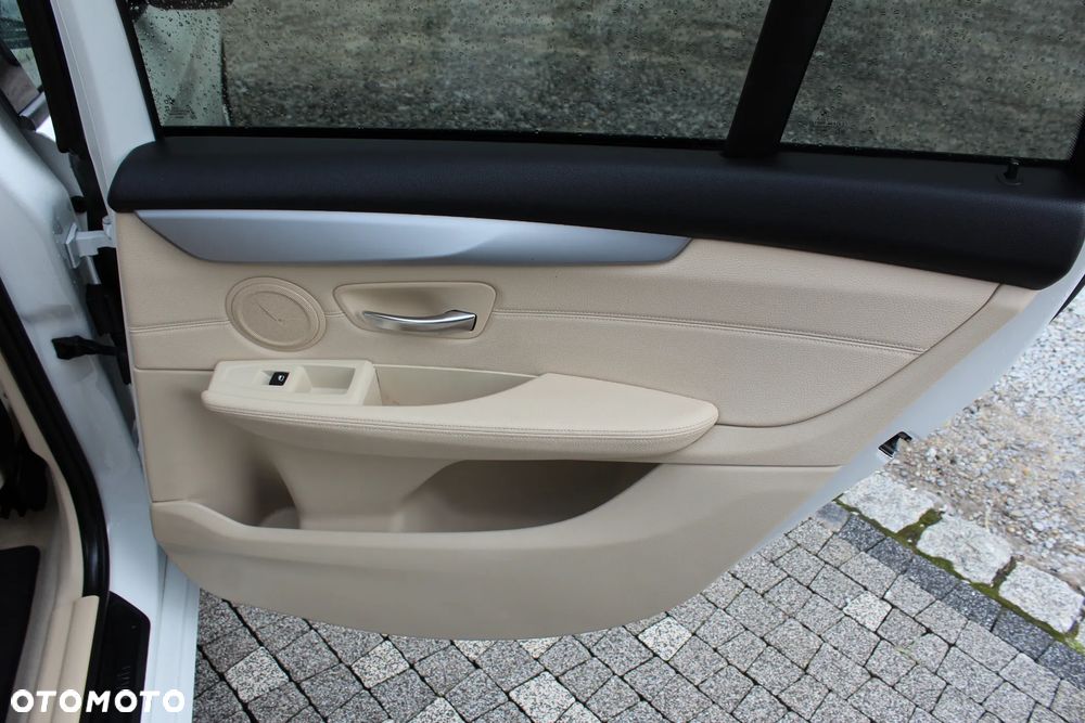 BMW Seria 2 218d Luxury Line - 19
