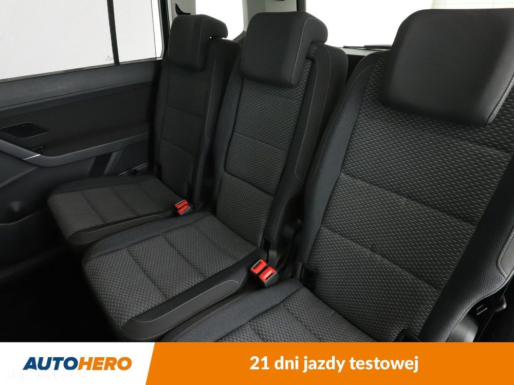 Volkswagen Touran - 14