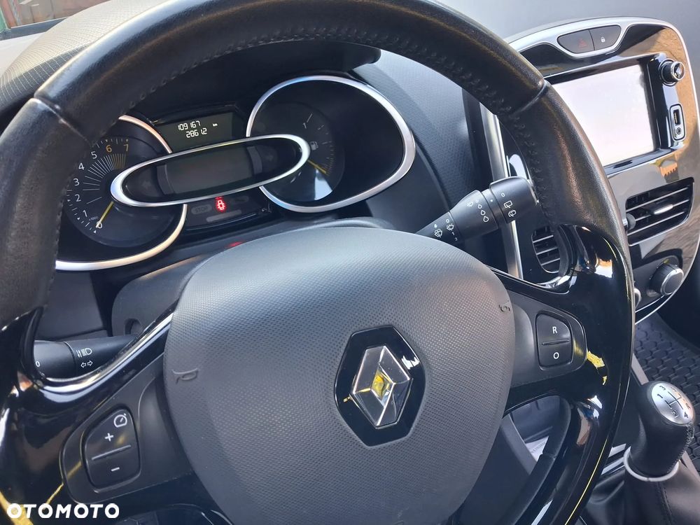 Renault Clio 1.2 16V 75 Life - 8