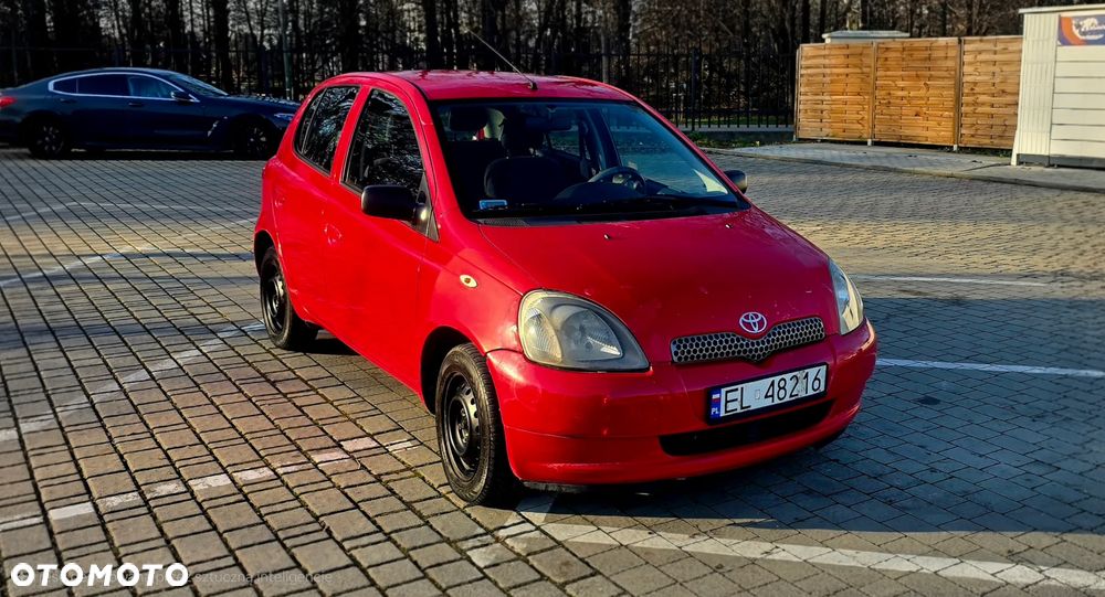 Toyota Yaris 1.0 Base - 2