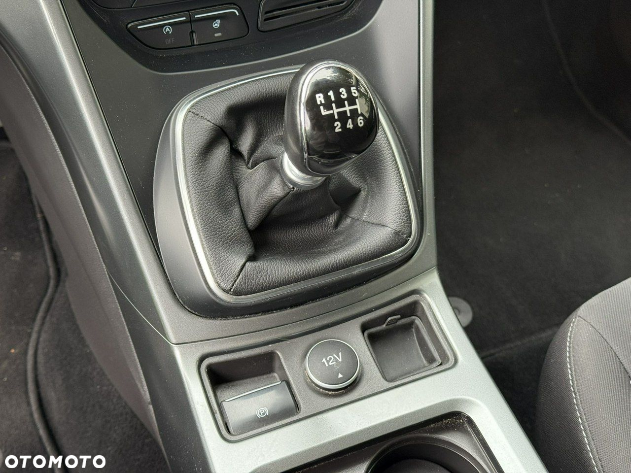 Ford Kuga - 17