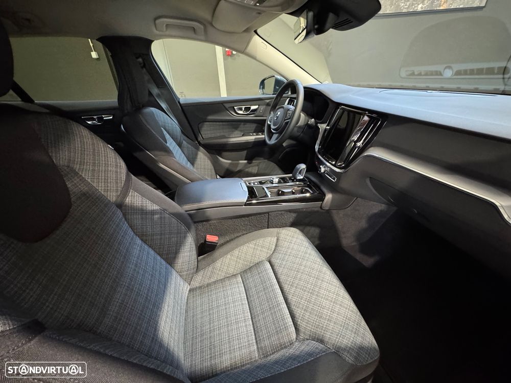 Volvo V60 2.0 T6 AWD TE Core - 22