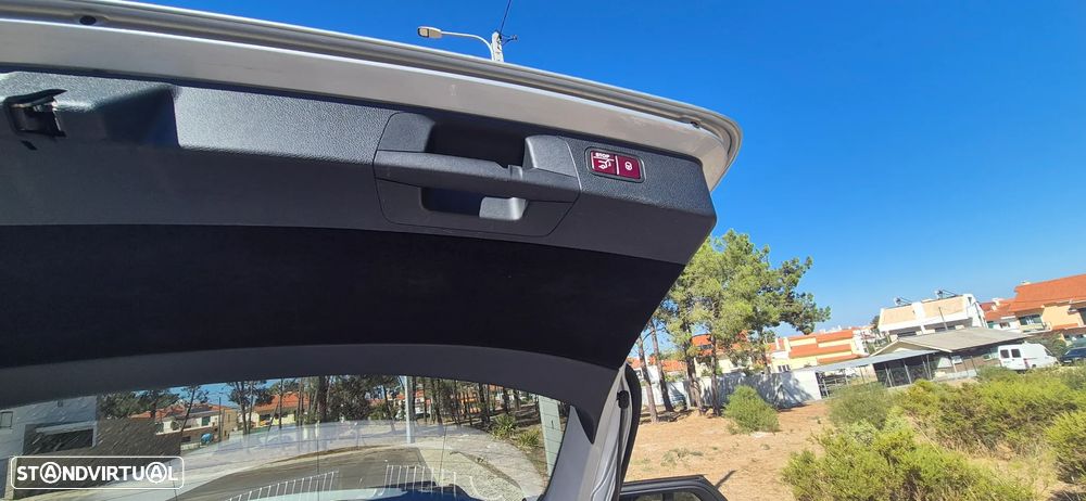 Mercedes-Benz E 220 d 9G-TRONIC Avantgarde - 13