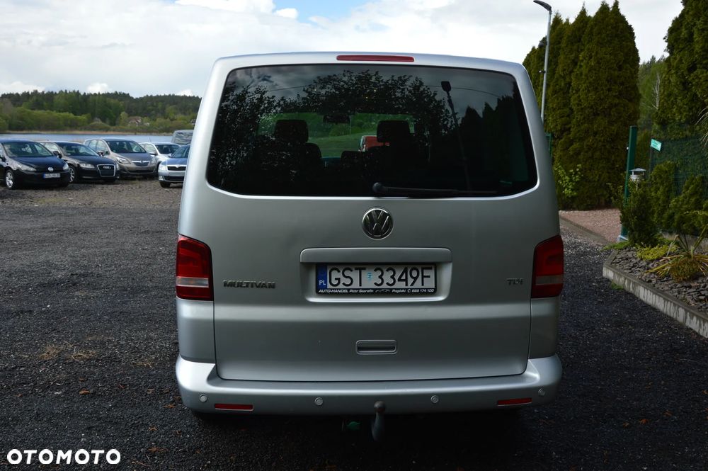 Volkswagen Multivan - 16