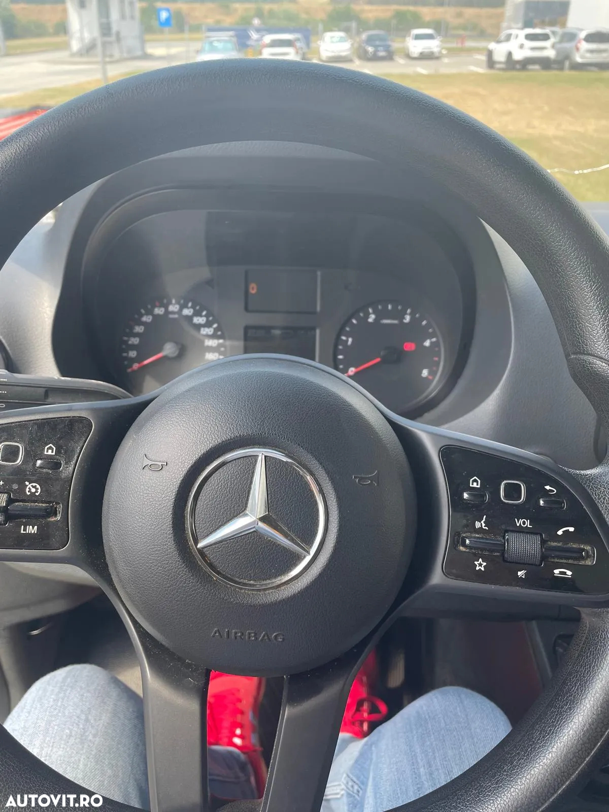 Mercedes-Benz Sprinter - 4
