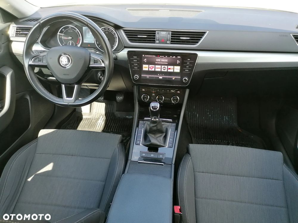 Skoda Superb 2.0 TDI Ambition - 20